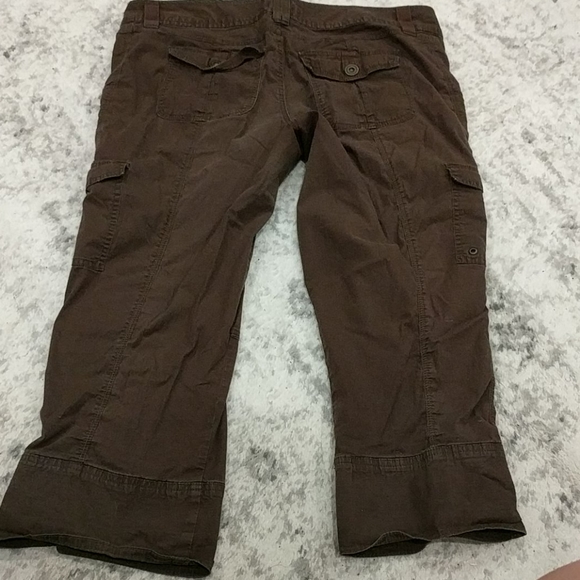 Apt 9 brown cargo capris